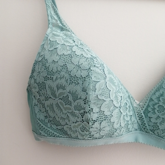 Knix Lace Deep V Bralette in Sage Plus Size XXL (Fits 40 A-DD) - Picture 4 of 16